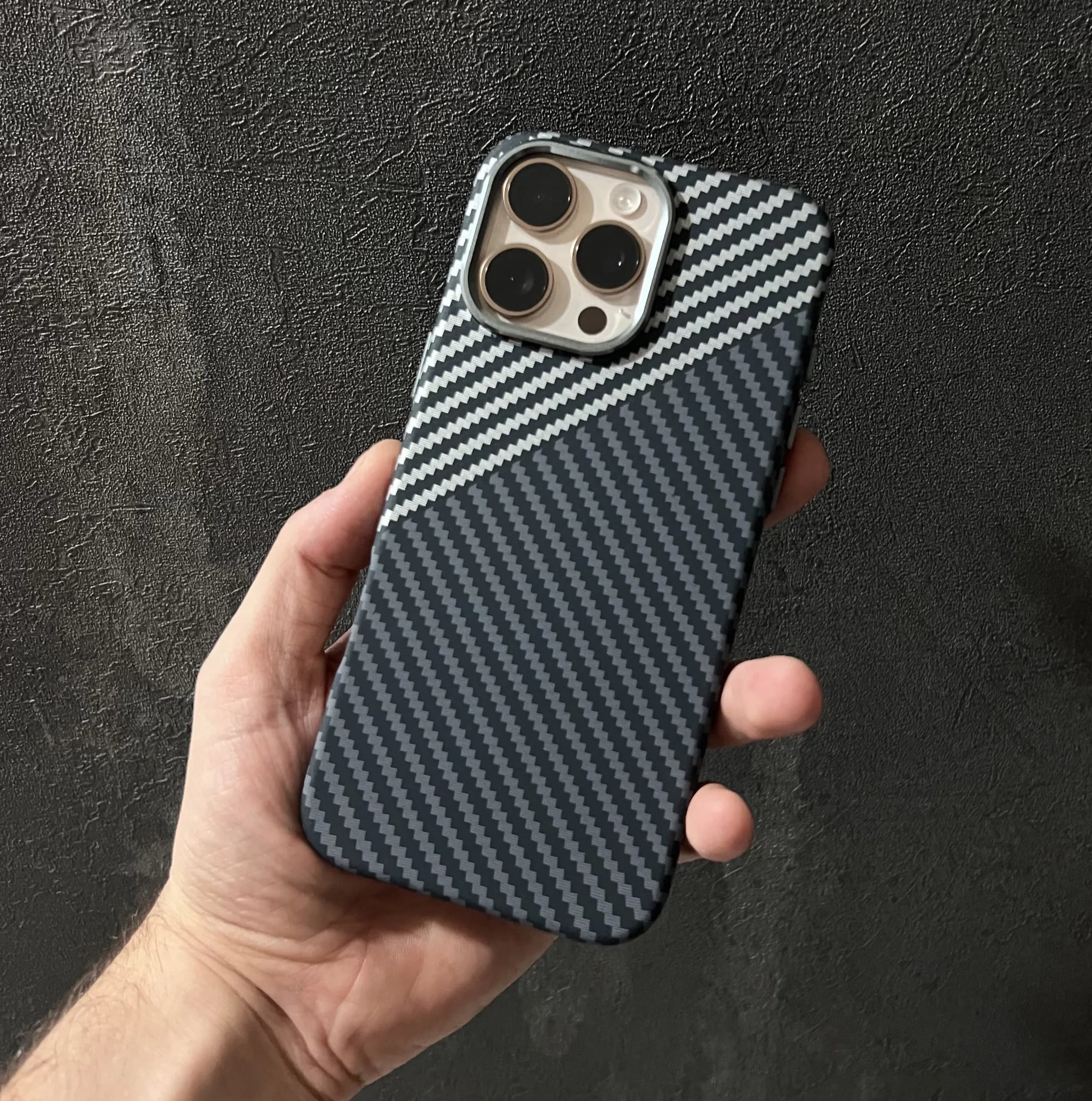 Carbon Fiber MagSafe Case